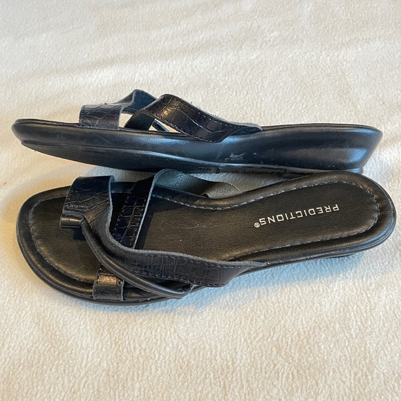 LAST CHANCE, BUY NOW! GUC Predictions Sandals in Black Size 5 - Picture 7 of 8